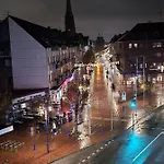 Naehe Duesseldorf Messe Expo, Airport, Train Station 아파트 *