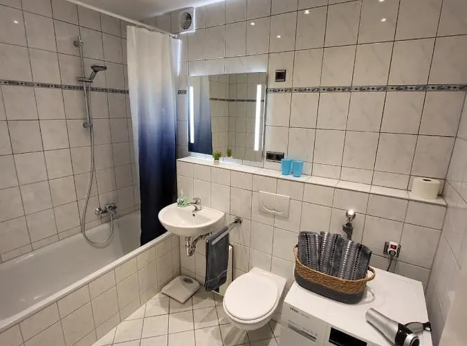 Naehe Duesseldorf Messe Expo, Airport, Train Station Апартаменты *