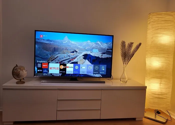 Naehe Duesseldorf Messe Expo, Airport, Train Station * Duisburg