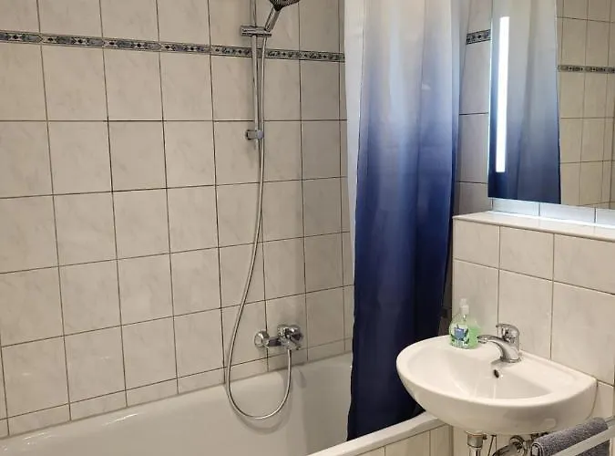 Апартаменты Naehe Duesseldorf Messe Expo, Airport, Train Station *