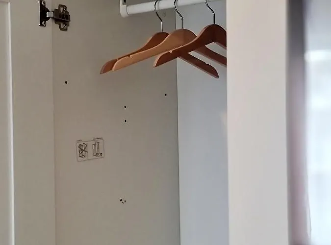 Naehe Duesseldorf Messe Expo, Airport, Train Station